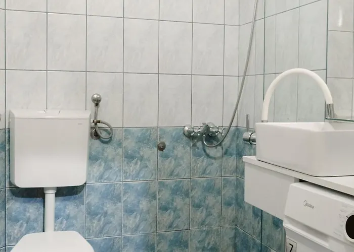 With Mountain View Balcony And Free Parking Üsküp